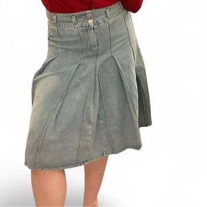 Denim Pleated Light Blue Skirt Y2K 90’s Front Two Button Zipper Closure Like New